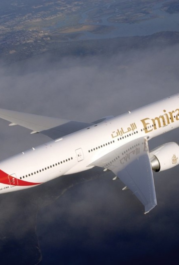 طيران الإمارات تمدد خدمات سكاي واردز