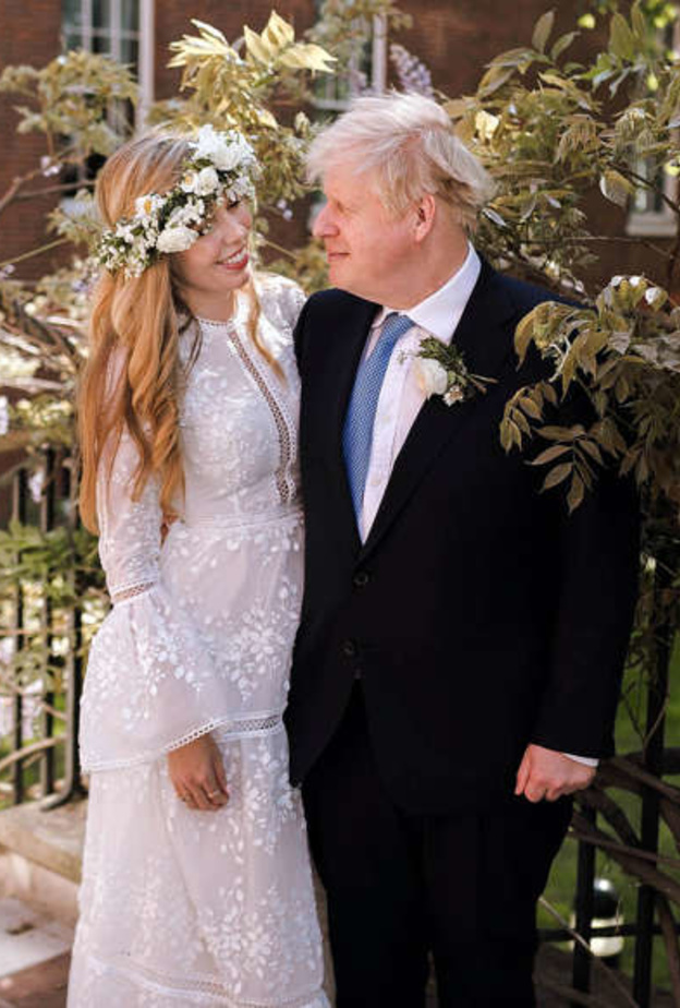  عروس رئيس وزراء بريطانيا استأجرت فستان زفاف بسعر 45 إسترليني