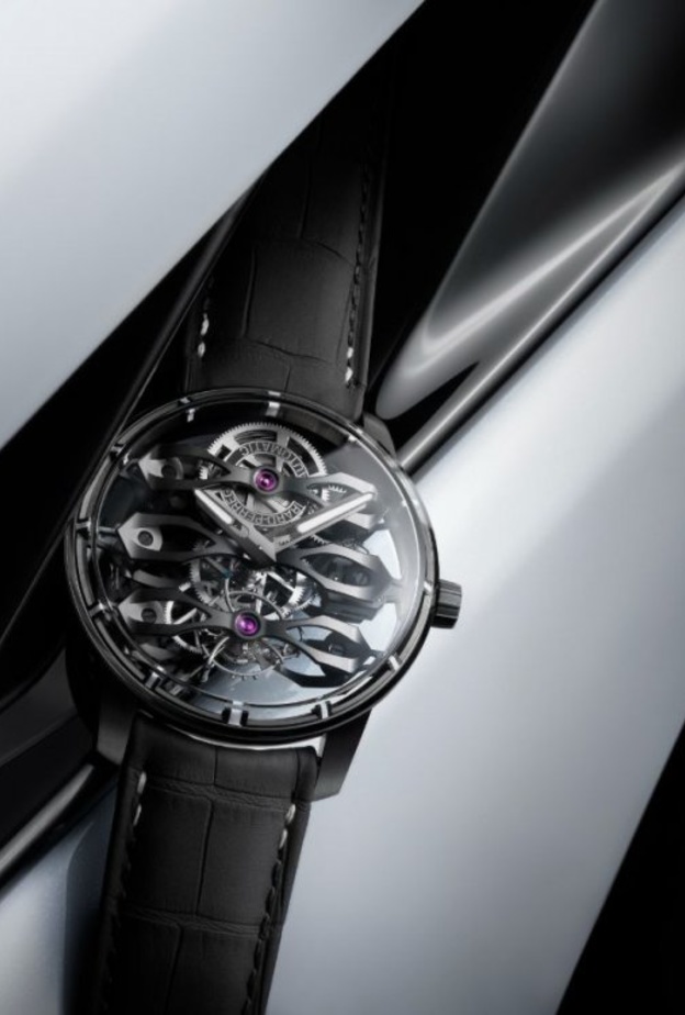 ساعة _توربيون بالجسور الطافية الثلاثة – إصدار Aston Martin