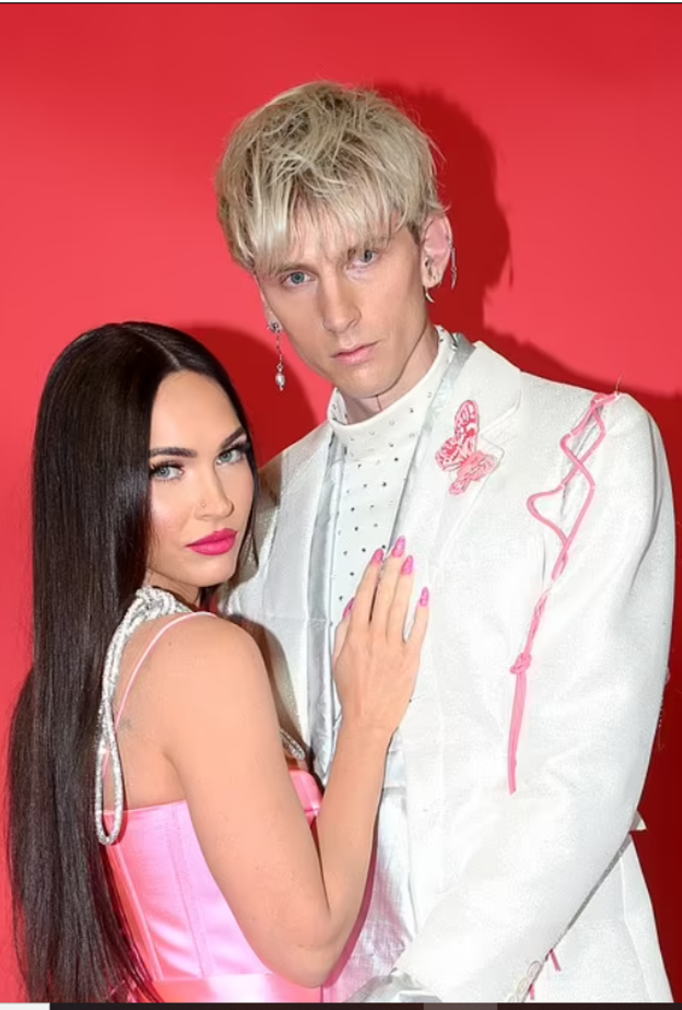 ماشين جن كيلي و ميجان فوكس