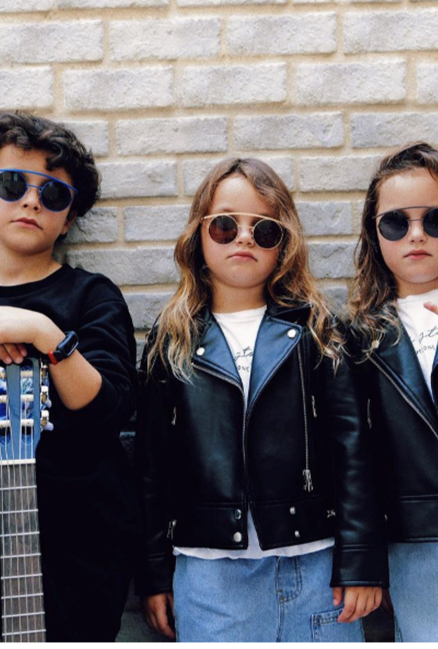 النظارات الريترو الشهيرة باتت متوفّرة أيضاً للصغار