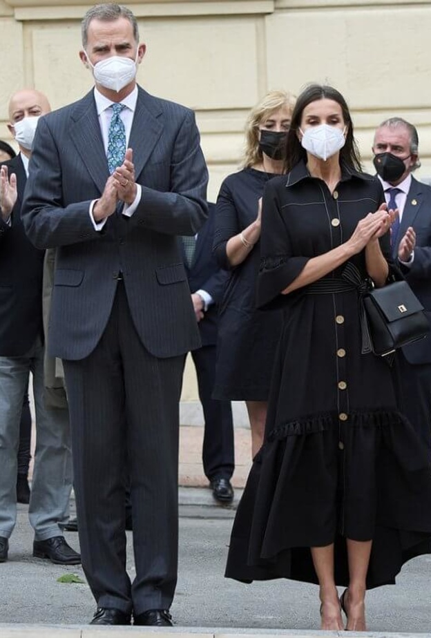 الملك فيليب والملكة ليتيزيا يفتتحان مركز تذكاري جديد