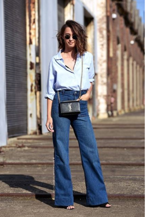 نسقي البنطلون Wide-Leg مع القميص وصندل بكعب عالٍ للمسة من الأناقة