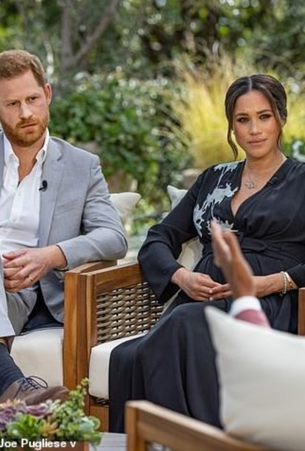 الممثلة جودي تيرنر سميث تنتقد العائلة المالكة لعدم حمايتها ميغان ماركل