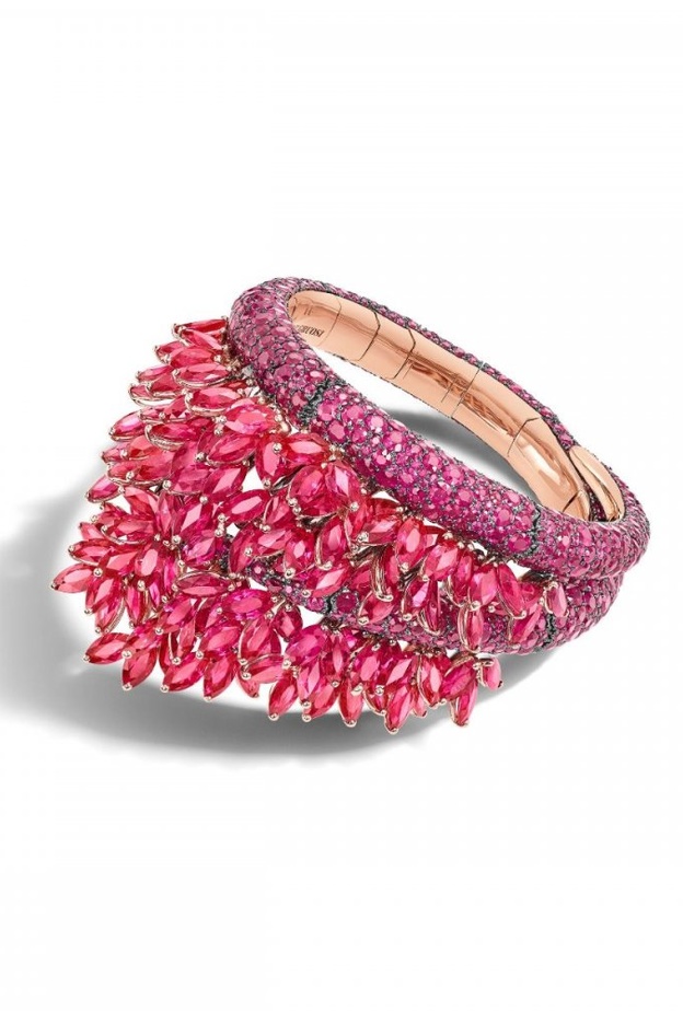 اسوارة من فواز غرويوزي Fawaz Gruosi