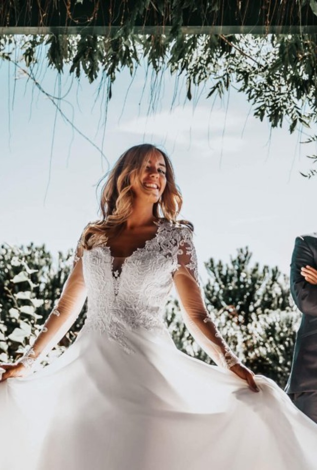 عروس تمنع زوج وصيفة الشرف من الحضور بسبب طوله