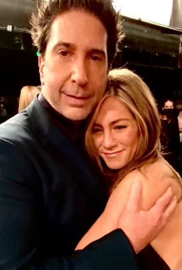 ديفيد شويمر و جينيفر أنيستون  2021