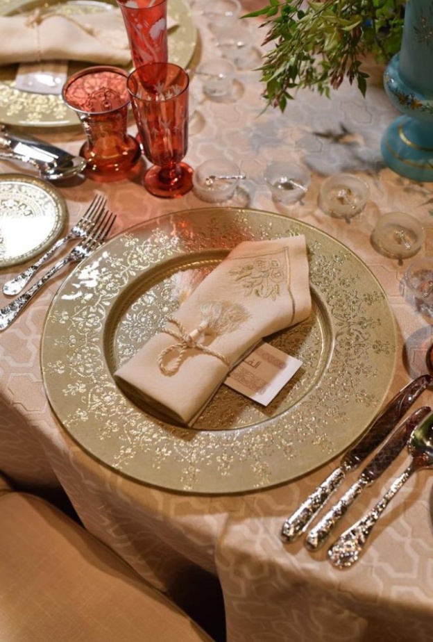 جانب من تنسيق مائدة الطعام في حفل زواج الأميرة حصة بنت سلمان بن عبدالعزيز