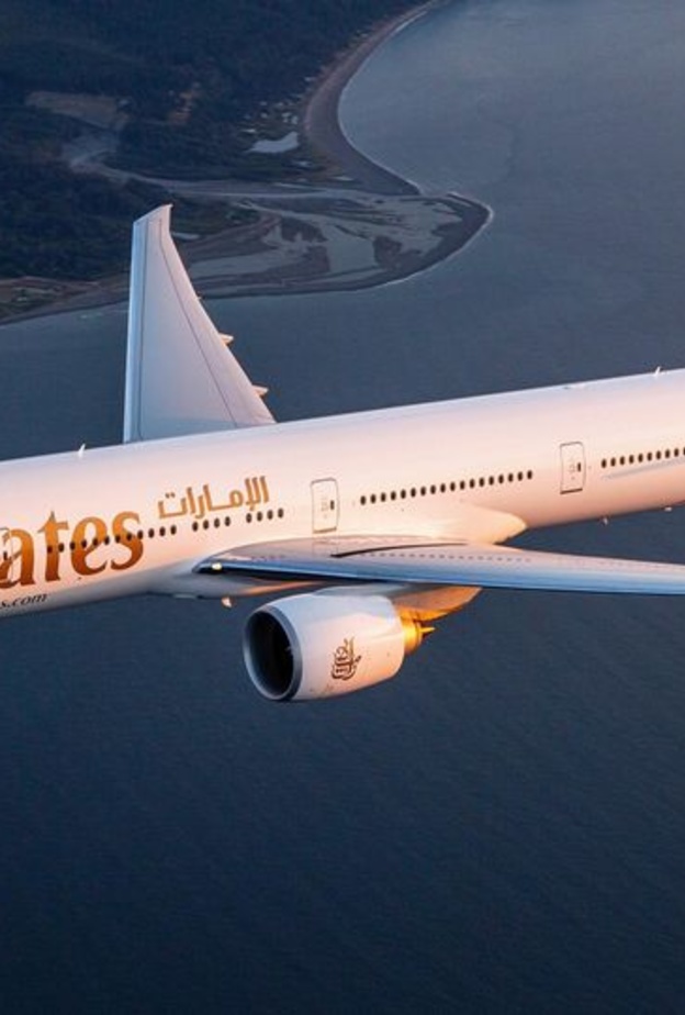 رحلات من طيران الإمارات إلى نيس وليون في يوليو