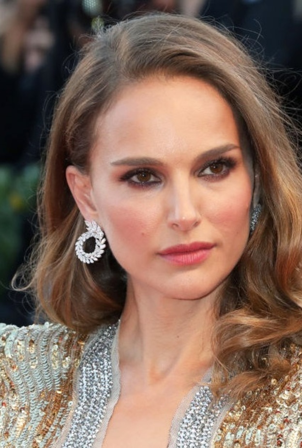 أقراط ناتالي بورتمان من شوبارد