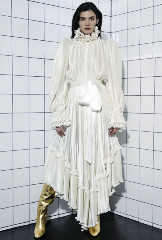 فساتين حوامل للسهرة باللون الابيض باسلوب Ac9