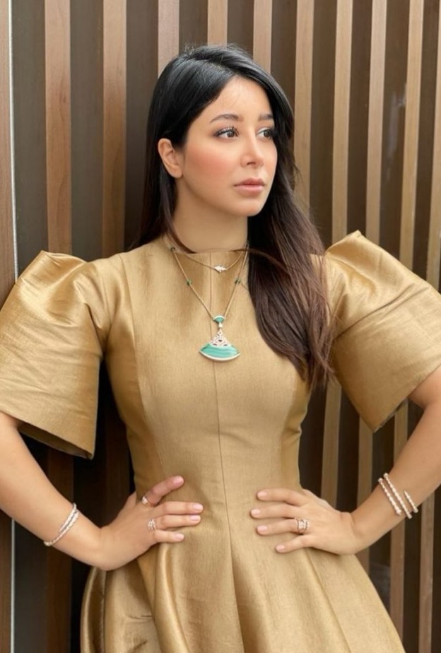 اسيل عمران بقلادة بولغري