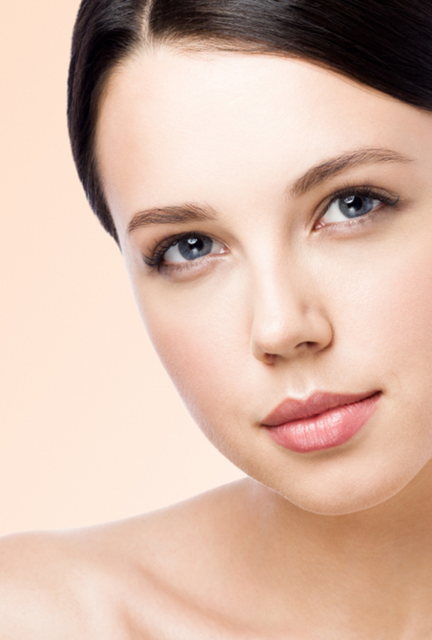 أهم فوائد الزبيب الأسود للبشرة 