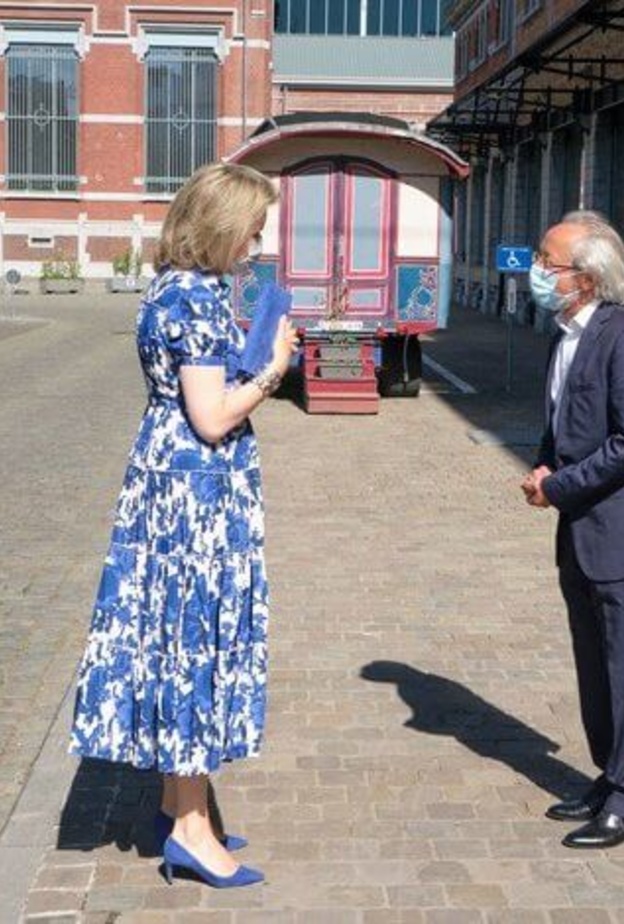 الملكة ماتيلد تزور مدرسة السيرك في بروكسيل