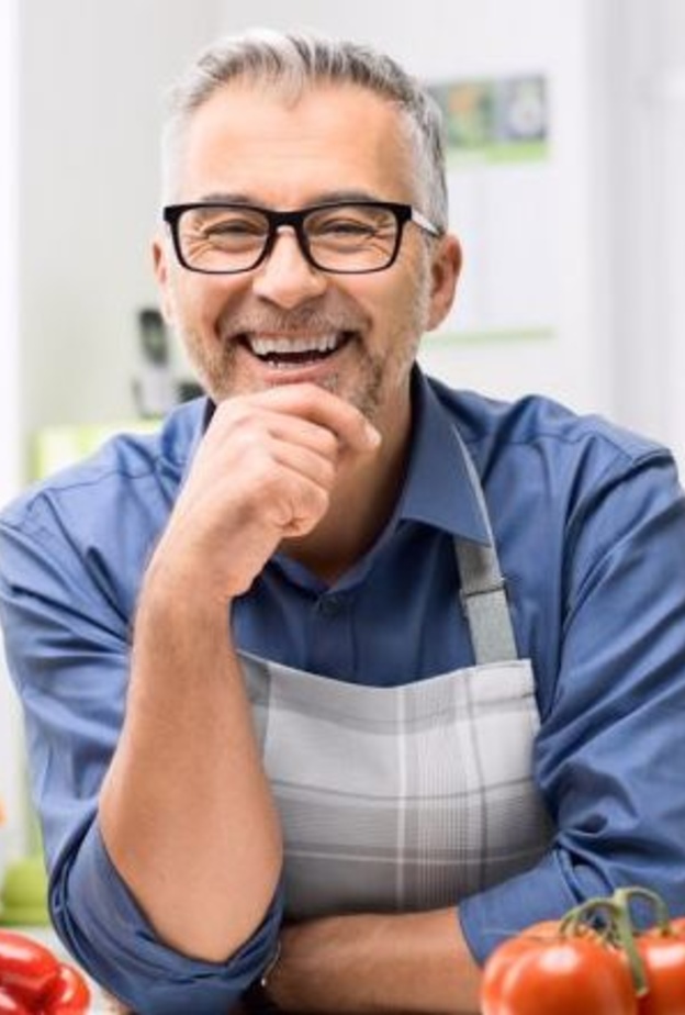 أطعمة مهمة لصحة الأب بعد الستين