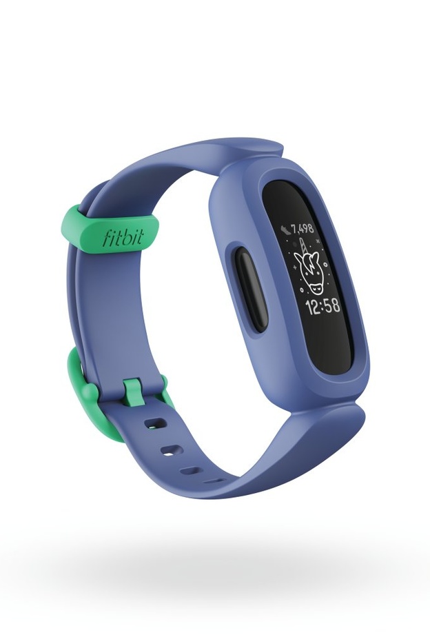 مع ™Fitbit Ace 3 أولادكم أقرب إليكم
