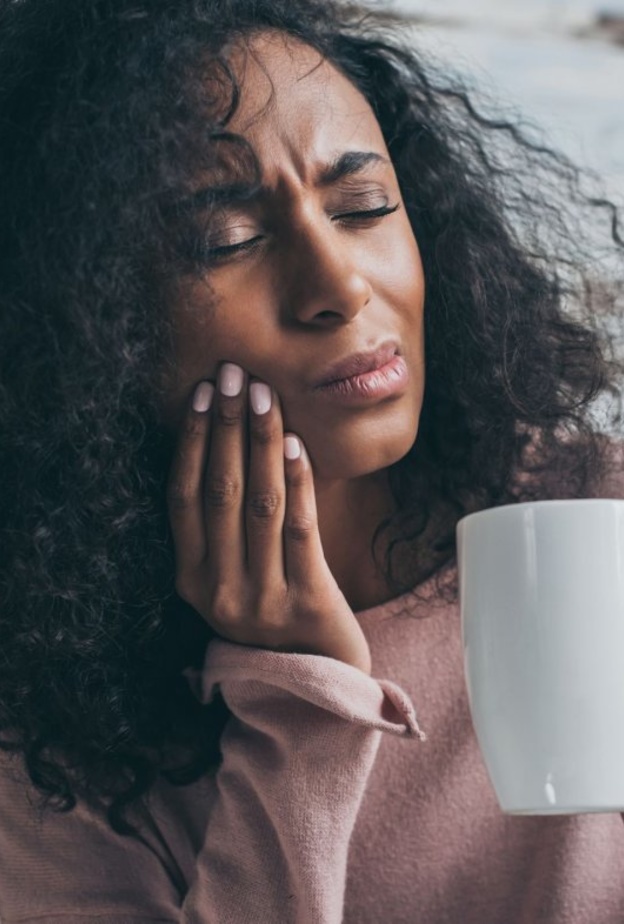  ماهي اسباب الم الاسنان عند شرب الماء الحار