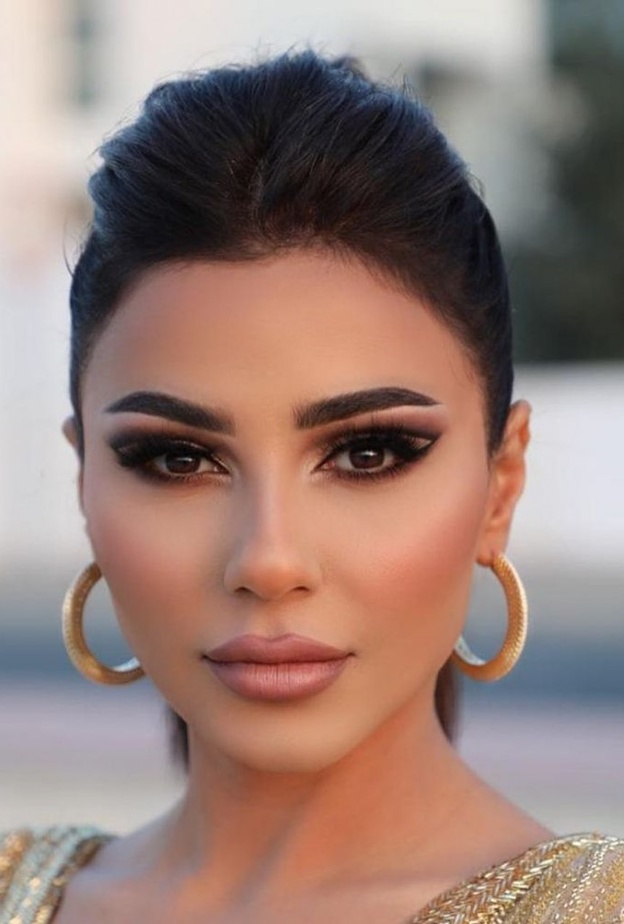 اجمل رسمات مكياج لصيف 2021 من وحي مهيرة عبد العزيز 2021