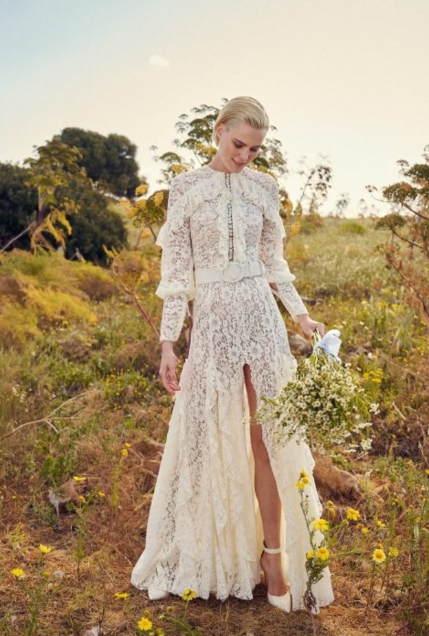  فساتين زفاف دانتيل فرنسي من مجموعة costarellos