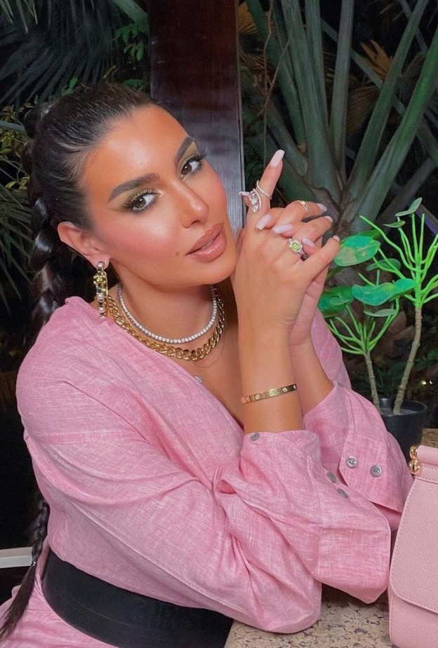 ياسمين صبري بمجموعة مجوهرات مميزة