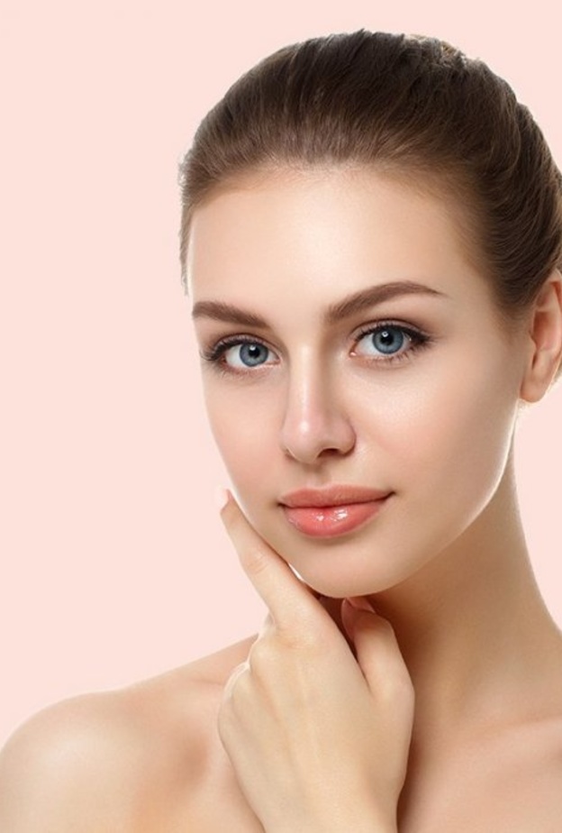  وصفات طبيعية لإزالة حب الشباب بوقت قصير في الصيف