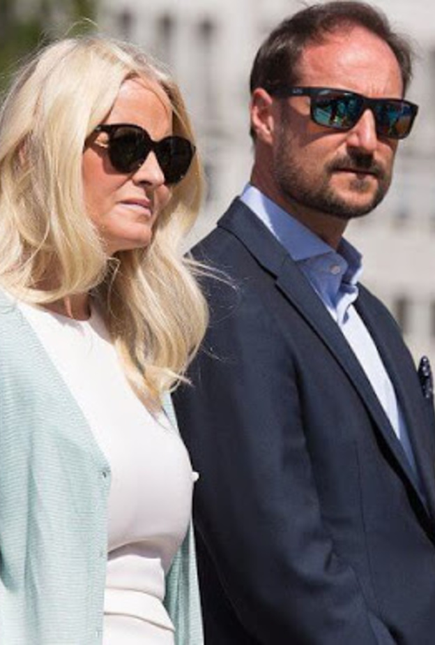 ولي عهد النرويج وزوجته يزوران الجمعية النرويجية للإنقاذ البحري