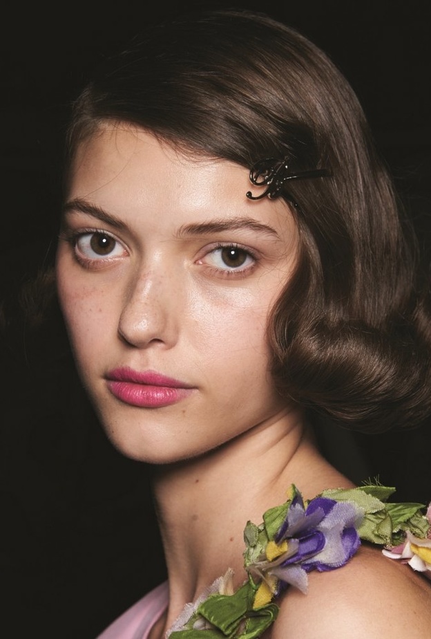 عارضة دار Blumarine