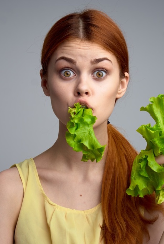  ما هي حقيقة فوائد تناول الخس قبل النوم