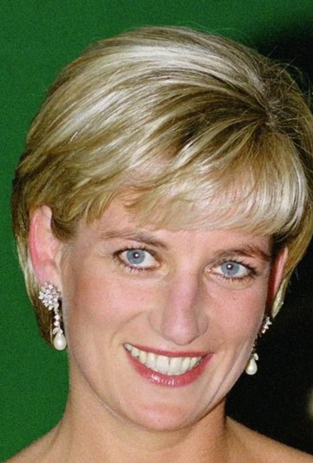 في فيلم وثائقي جديد.. صديق الأميرة ديانا يكشف تفاصيل آخر مكالمة بينهما قبل وفاتها؟