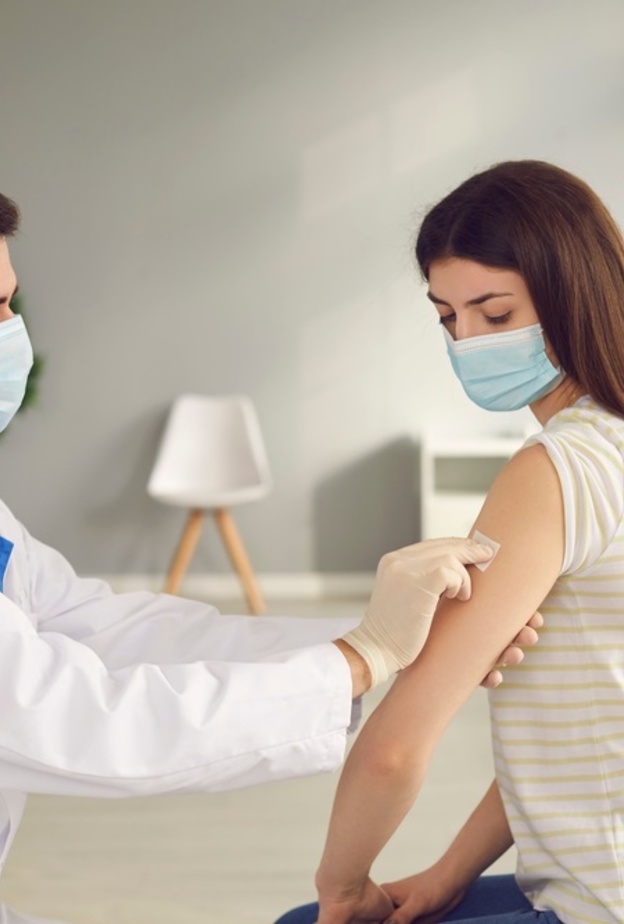 هل لقاح فيروس كورونا يؤثر بالسلب علي الدورة الشهرية