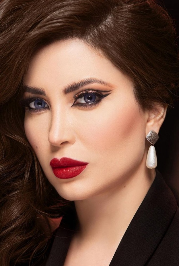 أبرز تسريحات شعر ومكياج النجمات هذا الأسبوع من الأجمل