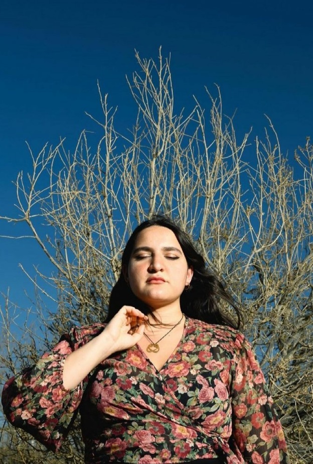 ندى المجددي بشخصية سلمى من تصوير المصور جليل