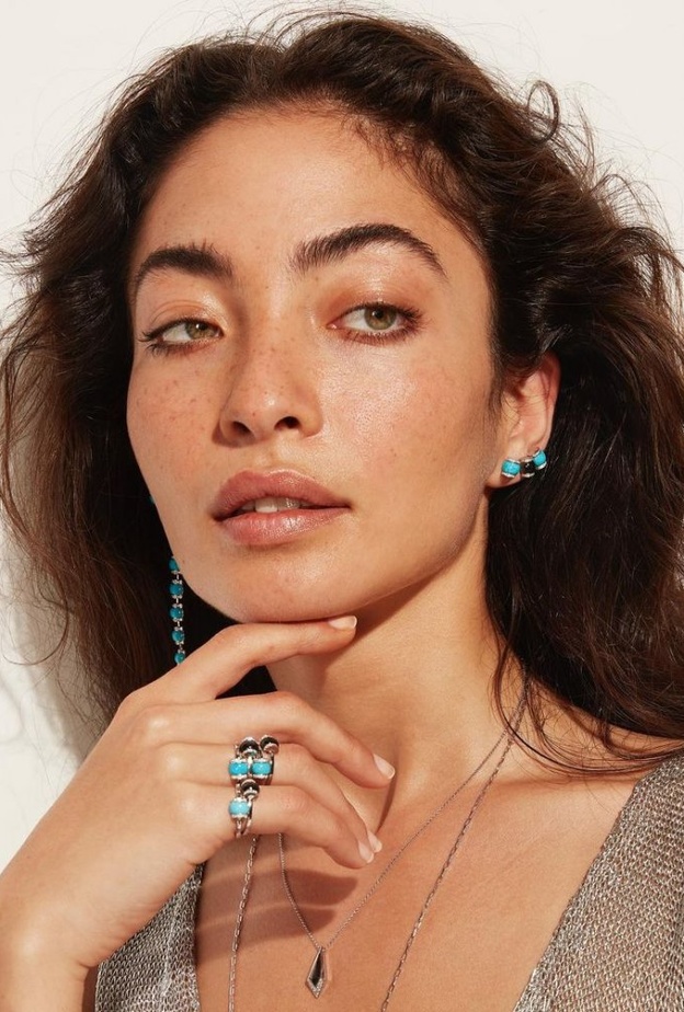 مجوهرات من مجموعة المالديف من علامة Noora shawqi