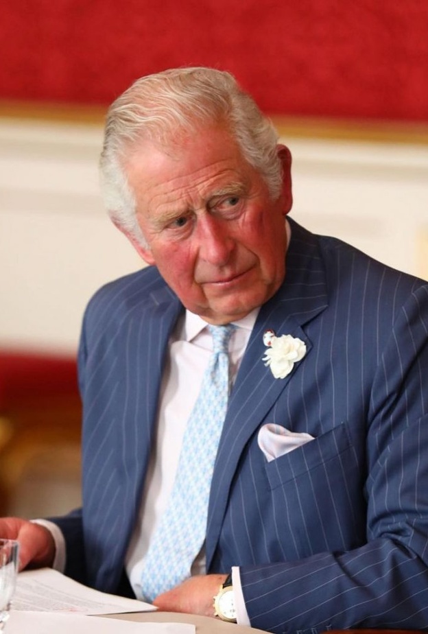 الأمير تشارلز يستضيف مراسم تقليد الأوسمة في قصر سانت جيمس