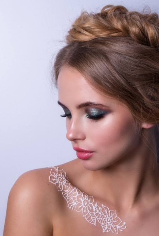 صور أجمل نقوش حناء للعروس برسمة الأزهار 2021 