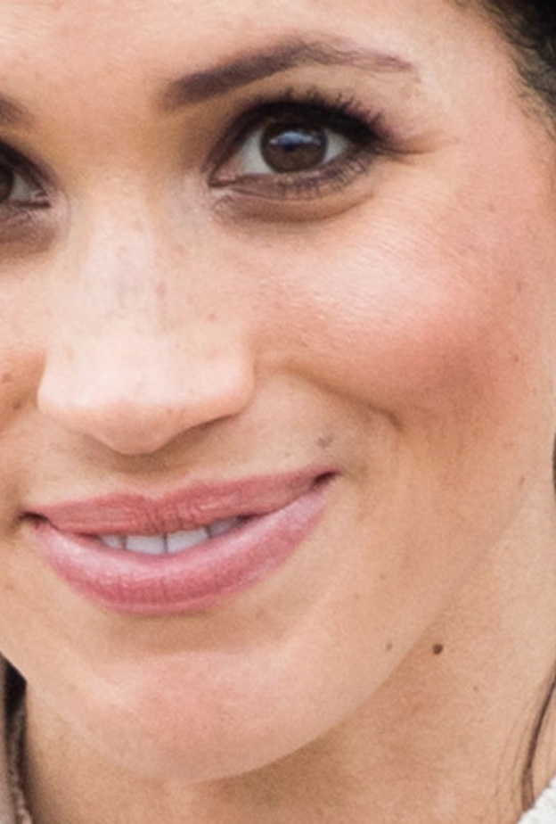 كيف استعانت ميغان ماركل أثناء ولادتها بمدربة الولادة على الهاتف؟