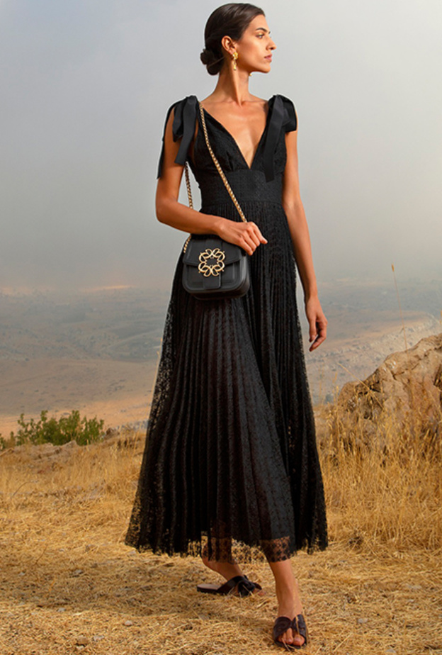 فساتين حوامل للسهرة باللون الأسود من Elie Saab