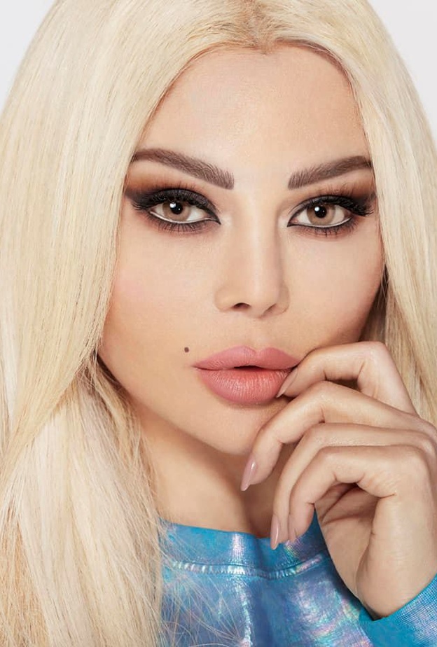  صبغات شعر هيفاء وهبي باللون الاشقر من حسابها على انستغرام