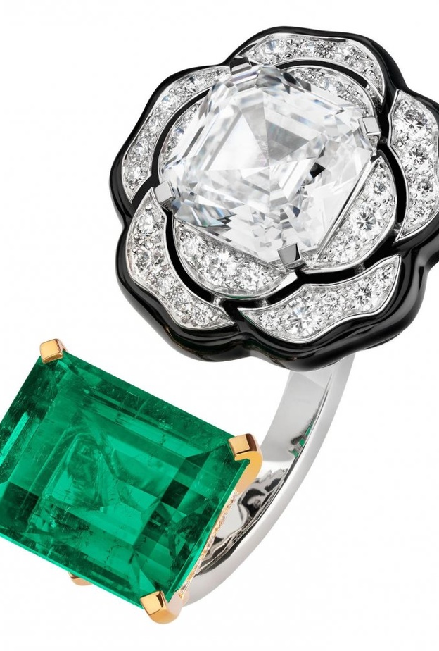 خاتم Camélia Baroque من شانيل CHANEL