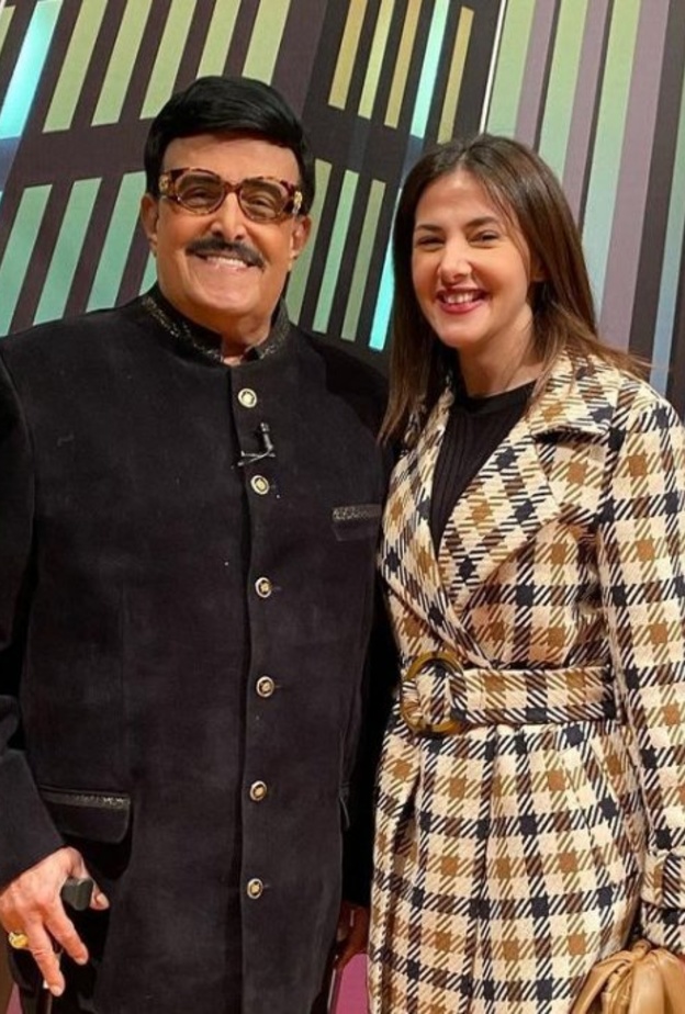 صورة لدنيا سمير غانم ووالدها سمير غانم من الحساب الرسمي لدنيا على انستجرام