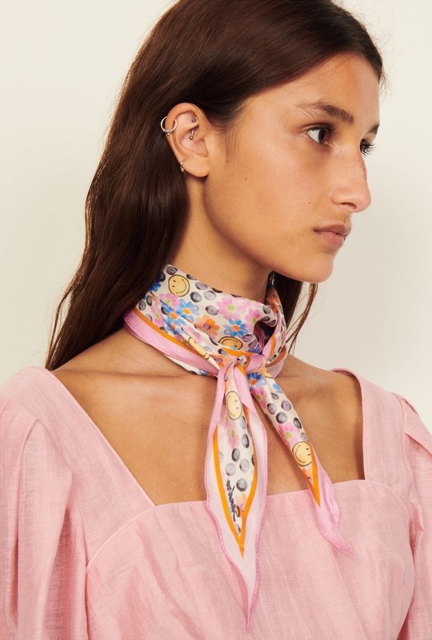 أعيد ابتكار ريترو من حنين للماضي مع مجموعة Sandro لخريف وشتاء 2021