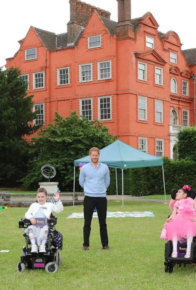  الأمير هاري يشارك في حفل مؤسسة WellChild 