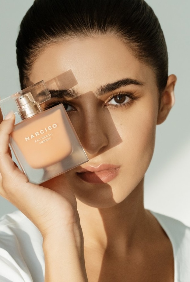 جلسة تصويرية خاصة بعطر Eau Neroli Ambree من Narciso Rodriguez  