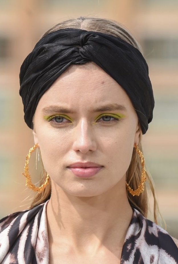 رسمات مكياج ملونة لرحلات السفر من وحي دار Bronx and Banco