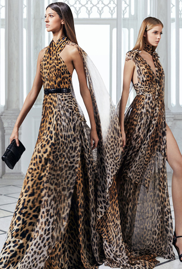 فساتين منقوشة بجلد النمر من دار Elie Saab لمحموعة ما قبل خريف 2021