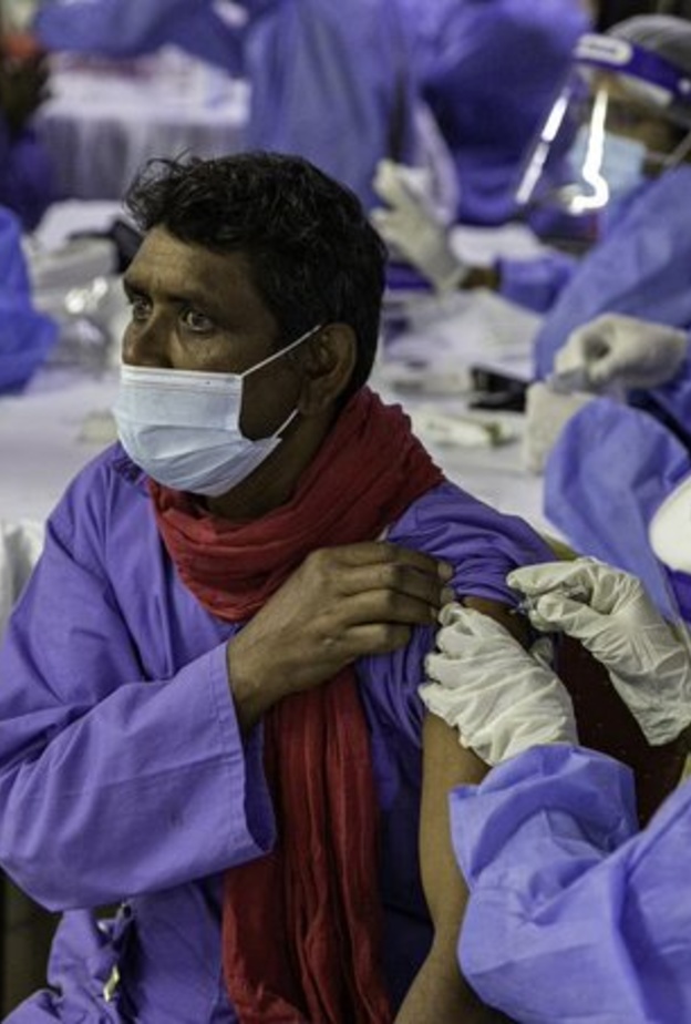 الإمارات الدولة الأكثر تلقيحا في العالم ضد فيروس كورونا