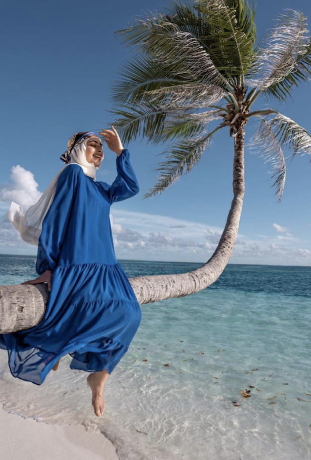 اطلالات للمحجبات لاجازة على البحر على طريقة سمر شاكر