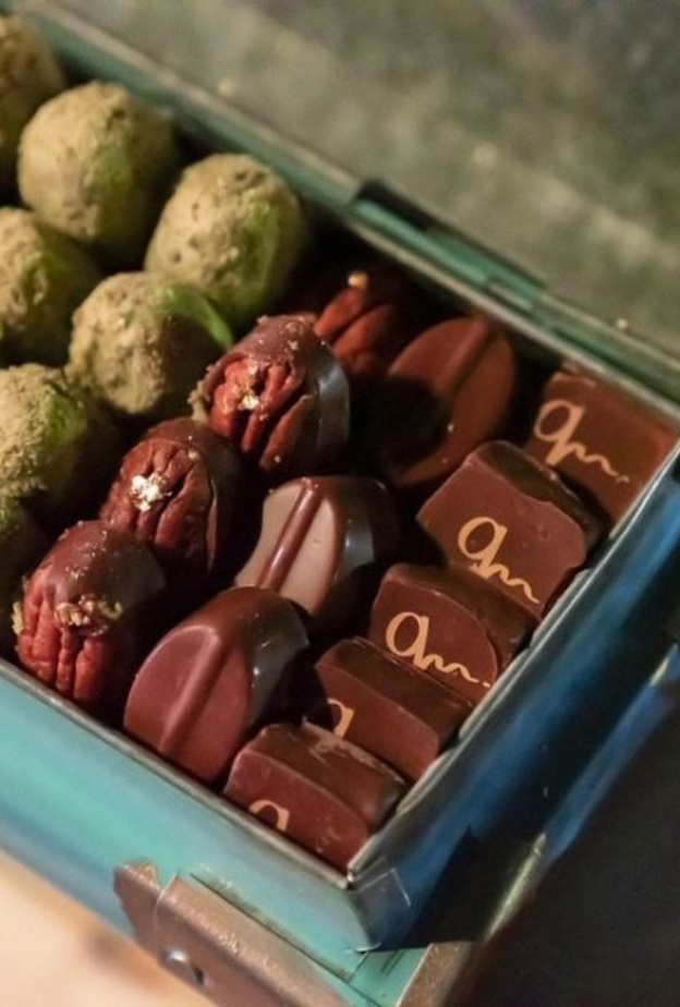 قطعة ساحرة من الشوكولاتة من Hańoverian. 