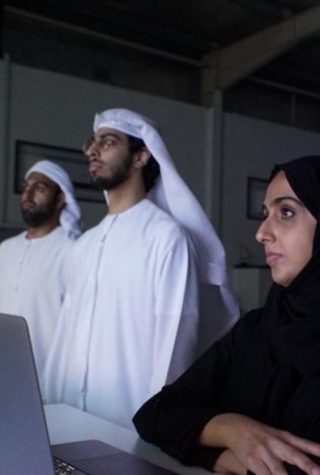 إنجاز إماراتي.. إطلاق أول قمر اصطناعي إماراتي لتتبع الحياة البرية