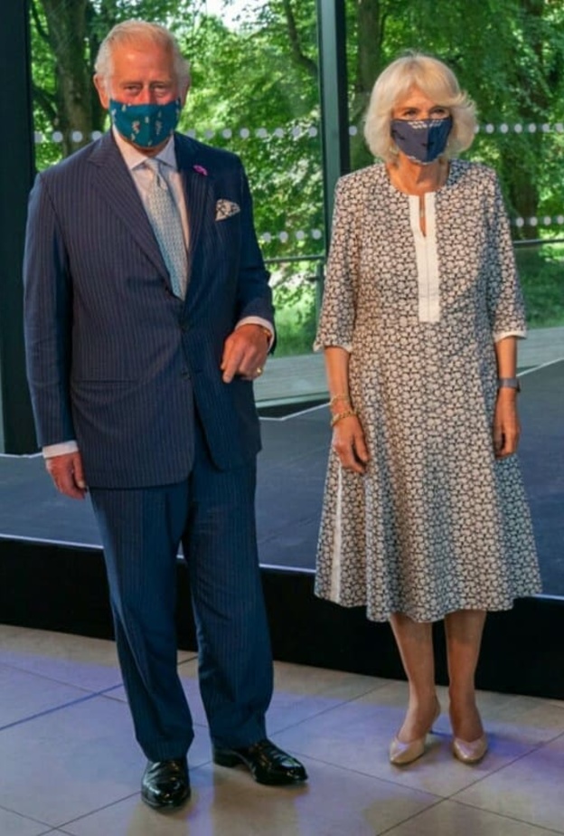 الأمير تشارلز وزوجته يزوران الكلية الملكية للموسيقى والدراما في ويلز